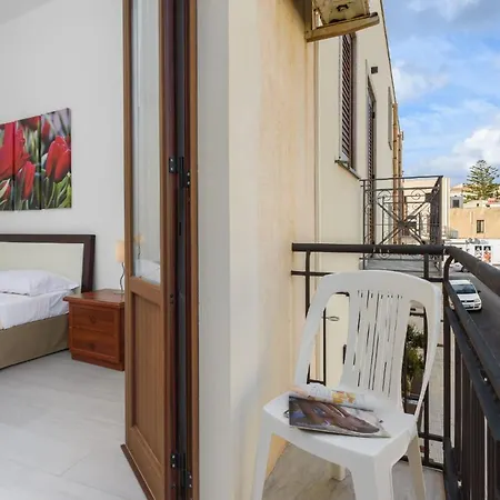 Casavacanzeaurora Apartment