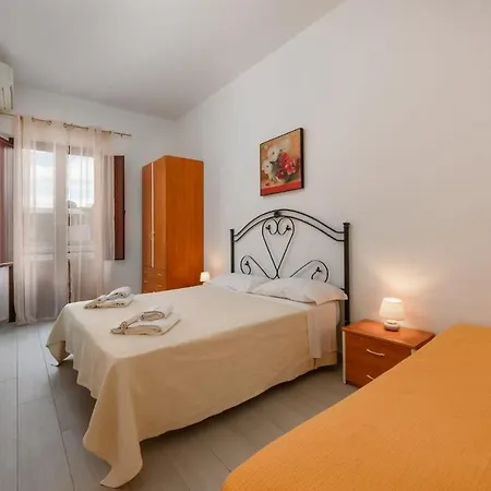 Apartment Casavacanzeaurora *